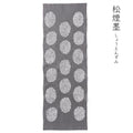 型染めの手ぬぐい＜狢菊（むじなぎく）＞｜作り手 山内武志さん（山内染色工房／アトリエぬいや）【ネコポス対応可】t038