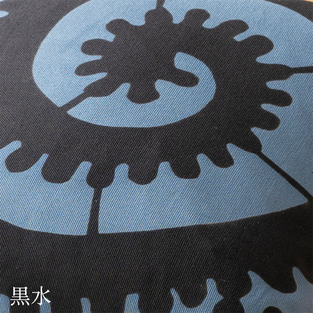 型染めのクッションカバー＜大唐草＞ 綿平織（グログラン） | 山内武志さん（山内染色工房・アトリエぬいや）座布団,ソファ