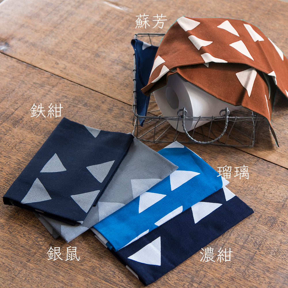 型染めの手ぬぐい＜うろこ・大＞ ｜ 作り手 山内武志さん（山内染色工房／アトリエぬいや）【ネコポス対応可】
