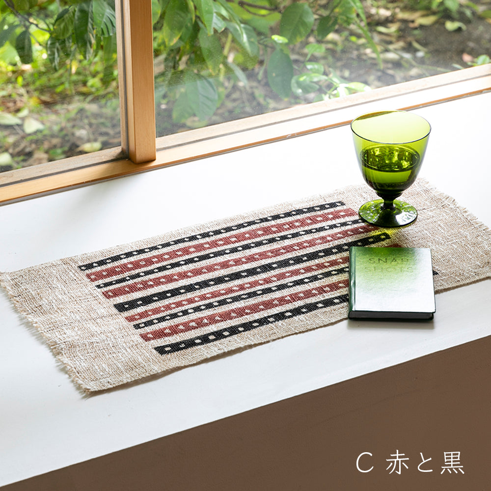 【麻・大】型染めの卓布＜モザイクライン＞ ｜山内武志さん（山内染色工房／アトリエぬいや）