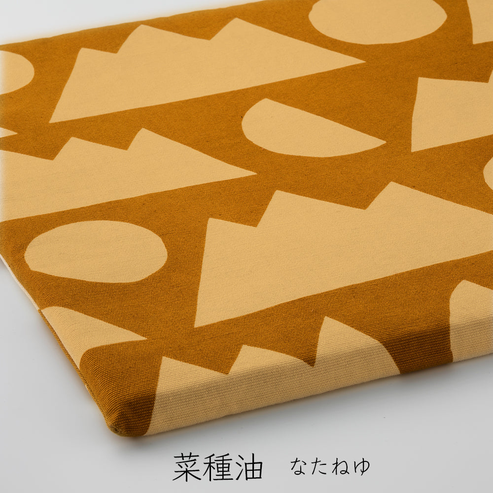 【大】型染めの椅子敷き＜山月日（やまつきひ）＞綿平織（グログラン）日月山｜山内武志さん（山内染色工房／アトリエぬいや） 静岡県浜松市 チェアマット