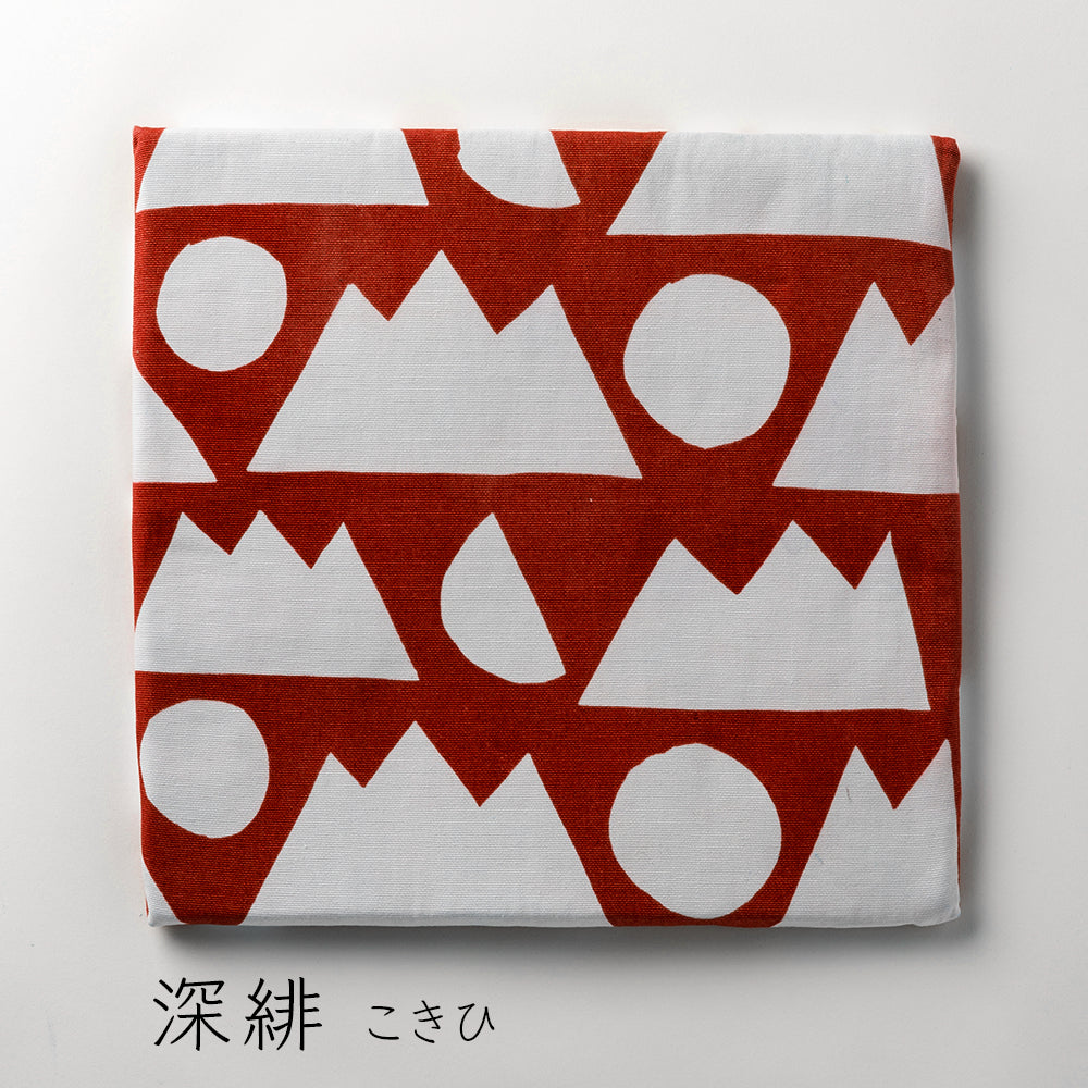 【大】型染めの椅子敷き＜山月日（やまつきひ）＞綿平織（グログラン）日月山｜山内武志さん（山内染色工房／アトリエぬいや） 静岡県浜松市 チェアマット