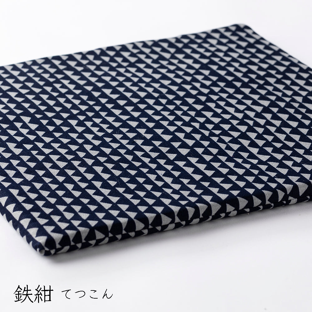 【大】型染めの椅子敷き＜山々＞綿平織（グログラン）｜山内武志さん（山内染色工房／アトリエぬいや） 静岡県浜松市 チェアマット