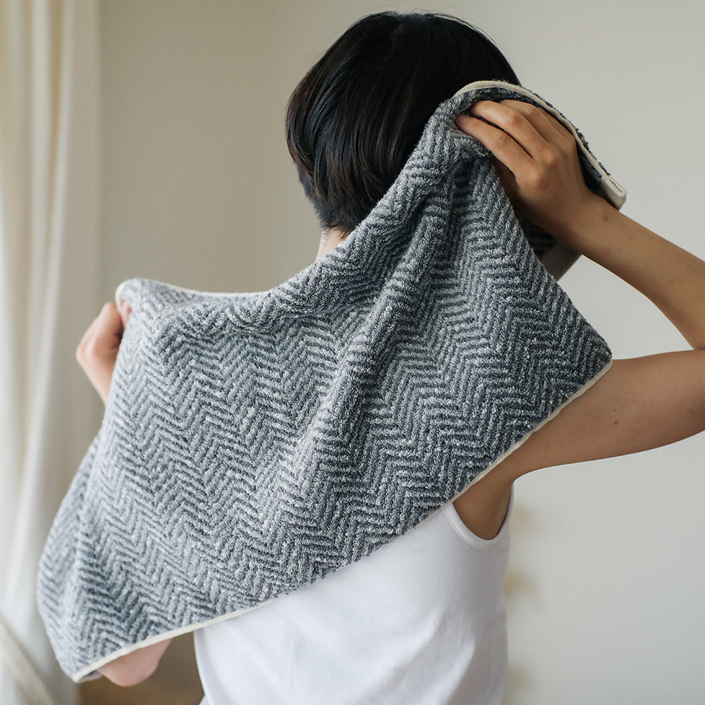 SUFFICE: herringbone サファイス ヘリンボーン ラージフェイスタオル｜工房織座 CUON:E（クオンイー）